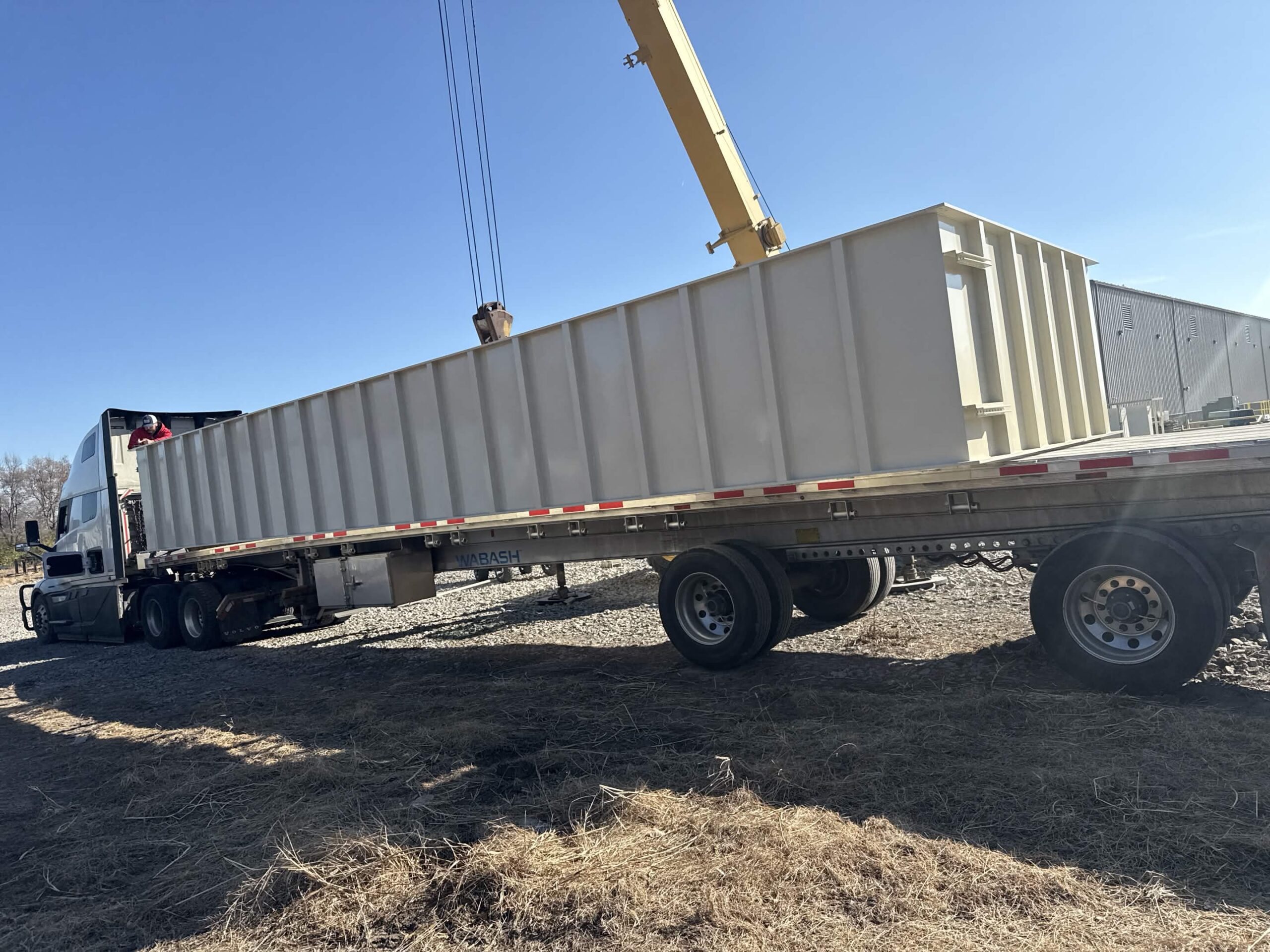 Flatbed truck and trailer